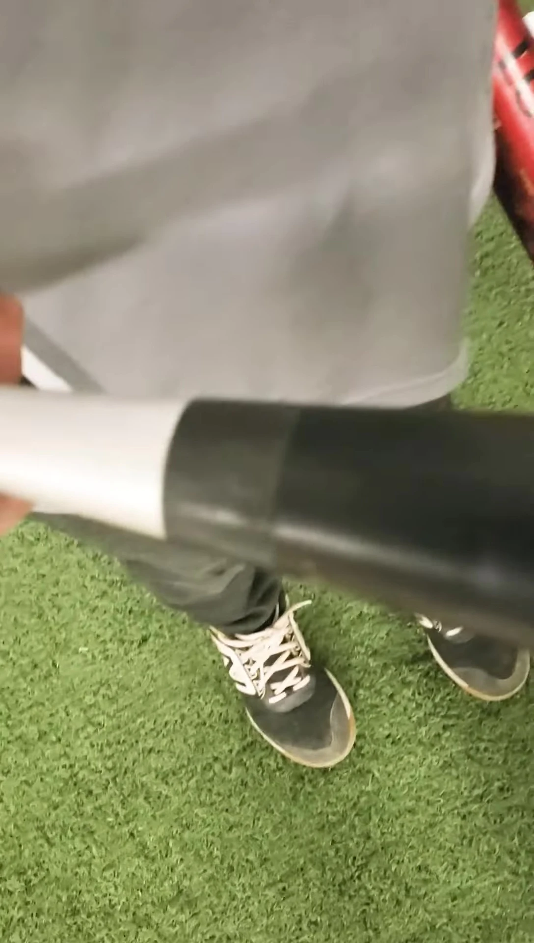 Comparison of the connection points between the Easton CXN and the Easton Hybrid.