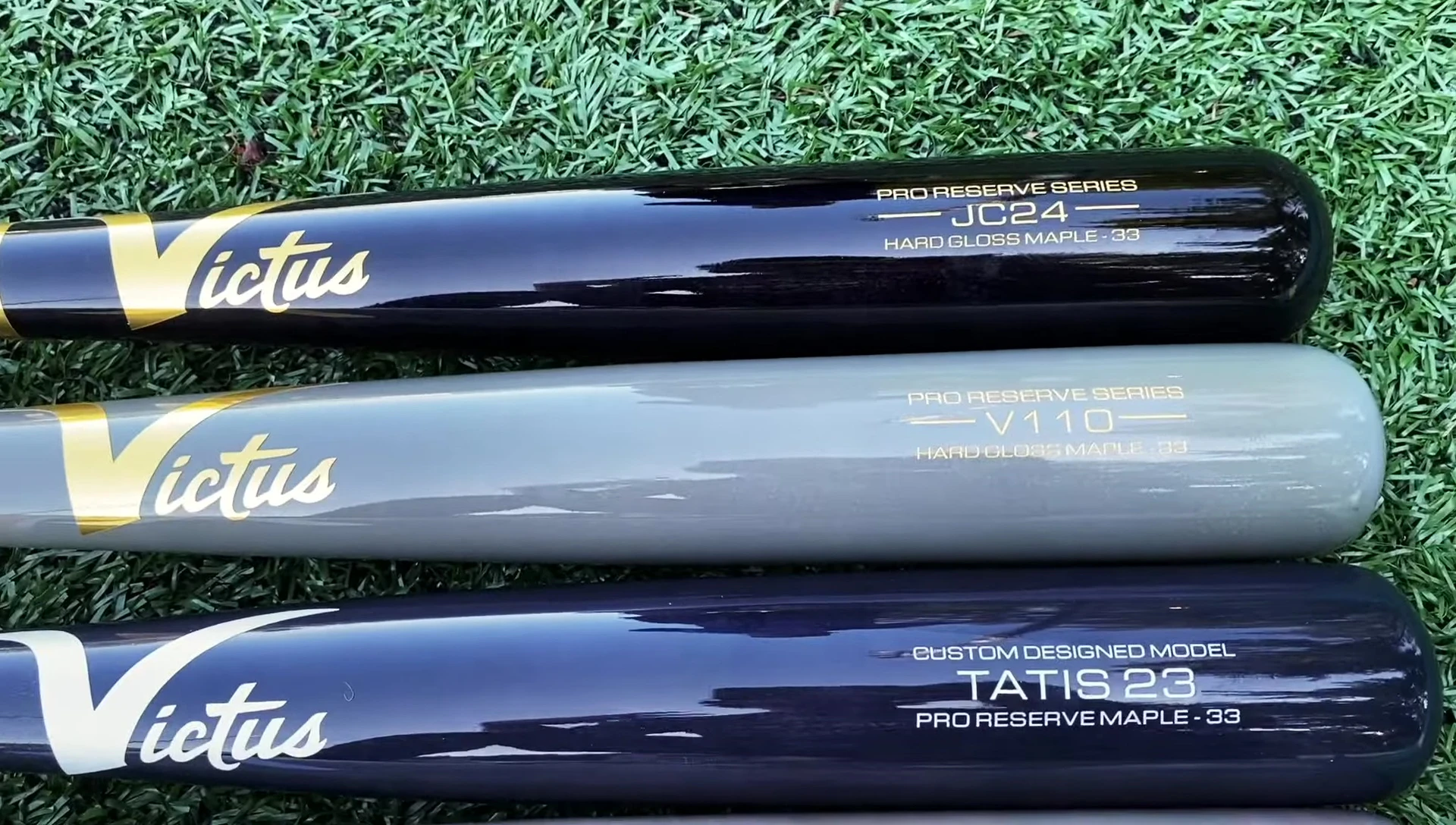 Close-up of the V110 bat, showing the thicker handle and earlier taper.
