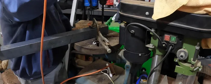 Weld all crossing points and smooth off any burrs.