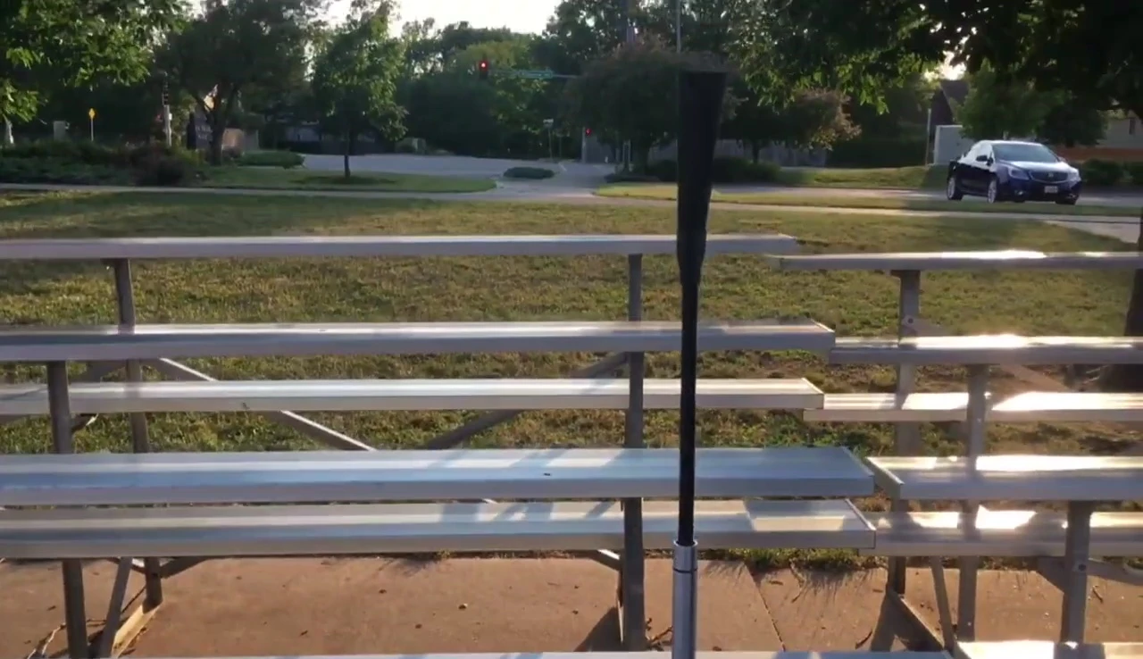 Close-up of the height adjustment mechanism
