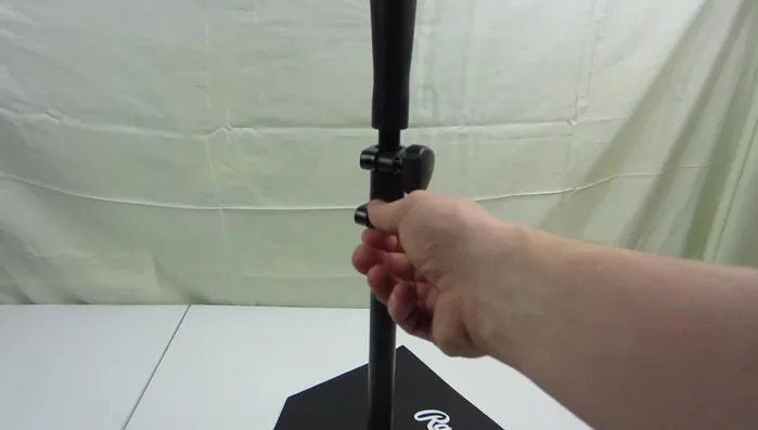 Note the broken piece; however, it doesn't affect functionality.