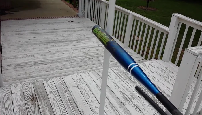 Cut the central post at the final marked height.