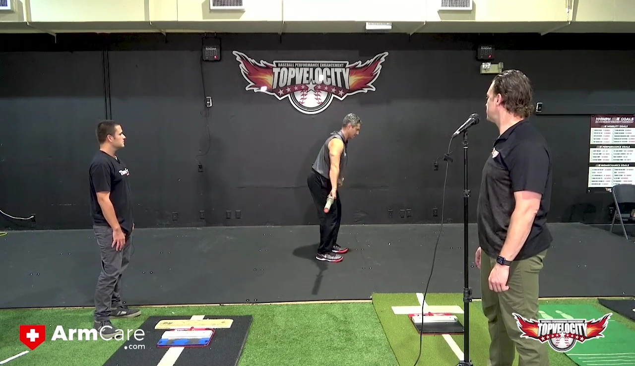 Image of the snatch cast exercise from the side.