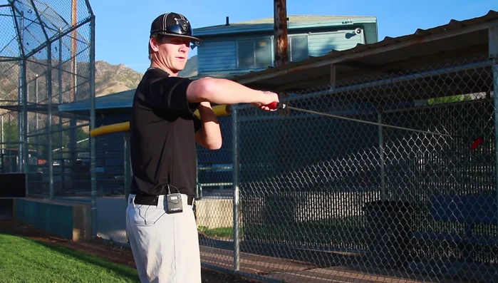 **Overhead Lift:** Hold your elbow and shoulder parallel to each other. Lift the band straight up, maintaining a controlled movement and focusing on the posterior shoulder muscles.