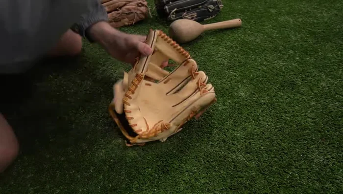 Focus on Problem Areas (Heel, Palm):