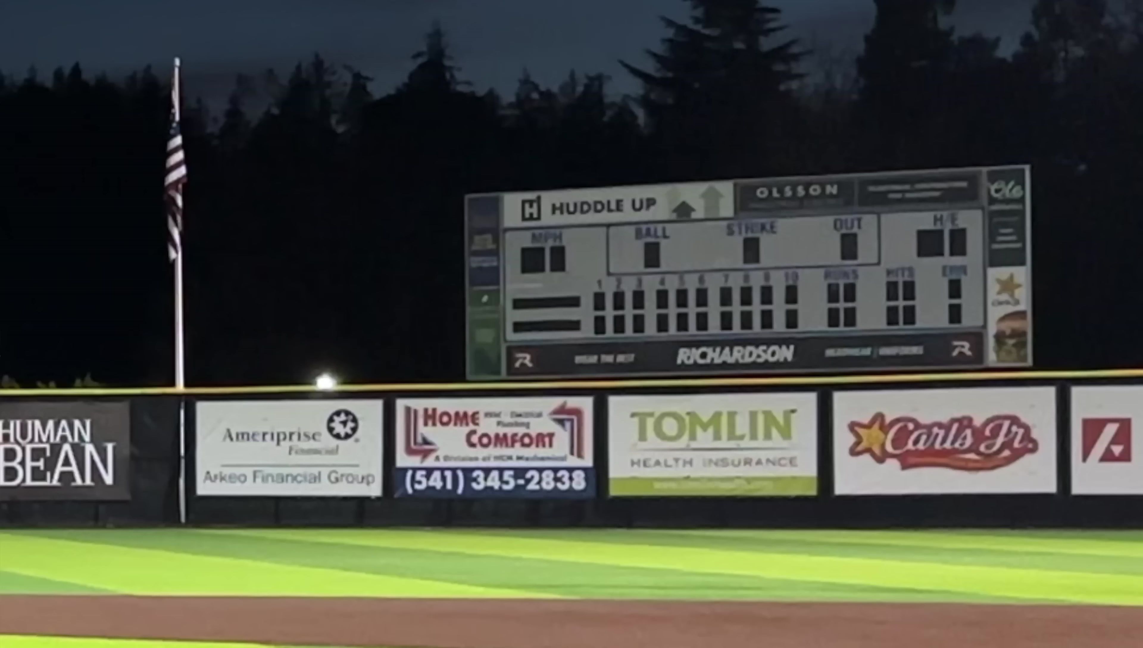 Player hitting the Rawlings Clout.