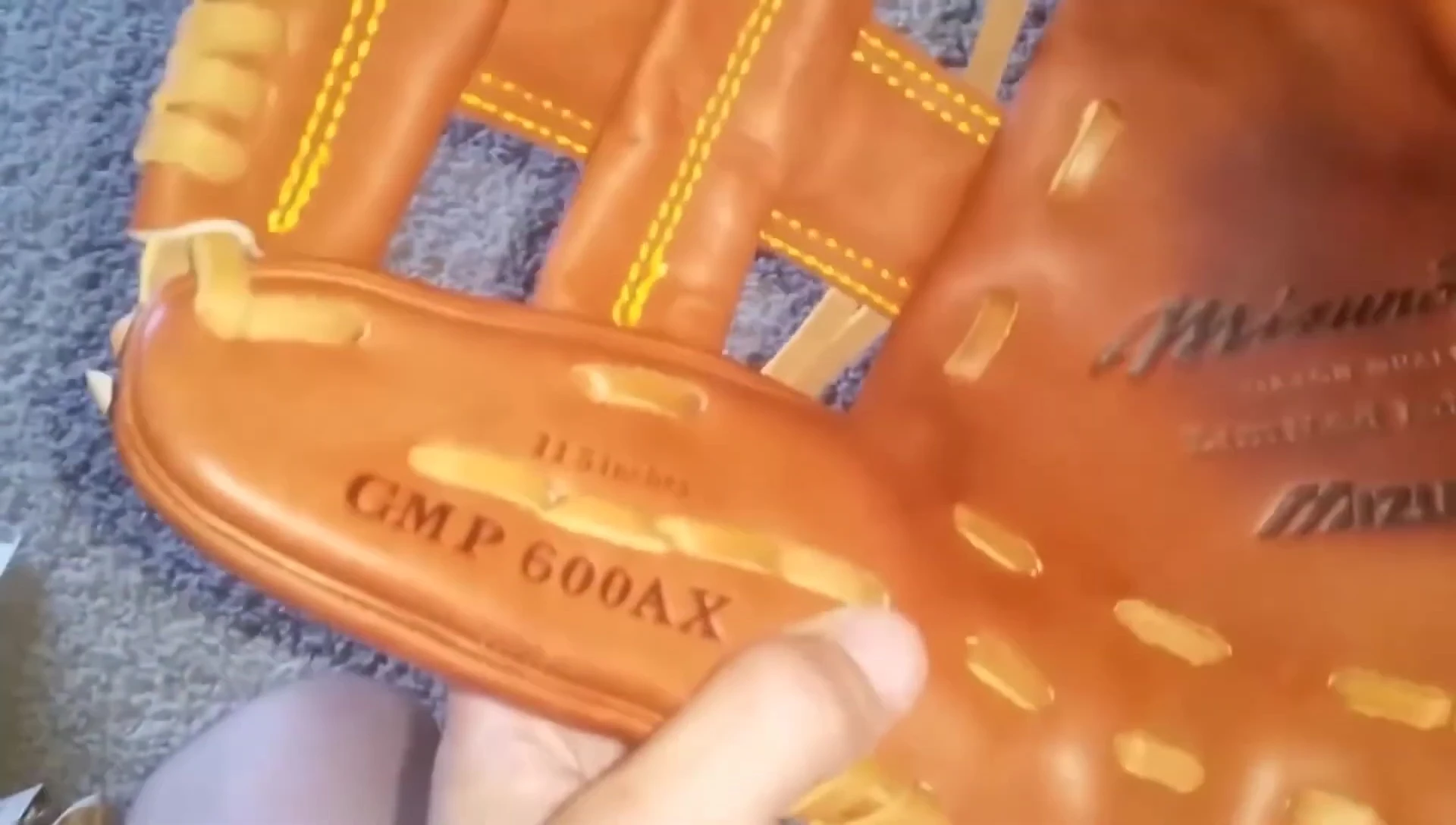 Showcase of the glove's deep pocket.