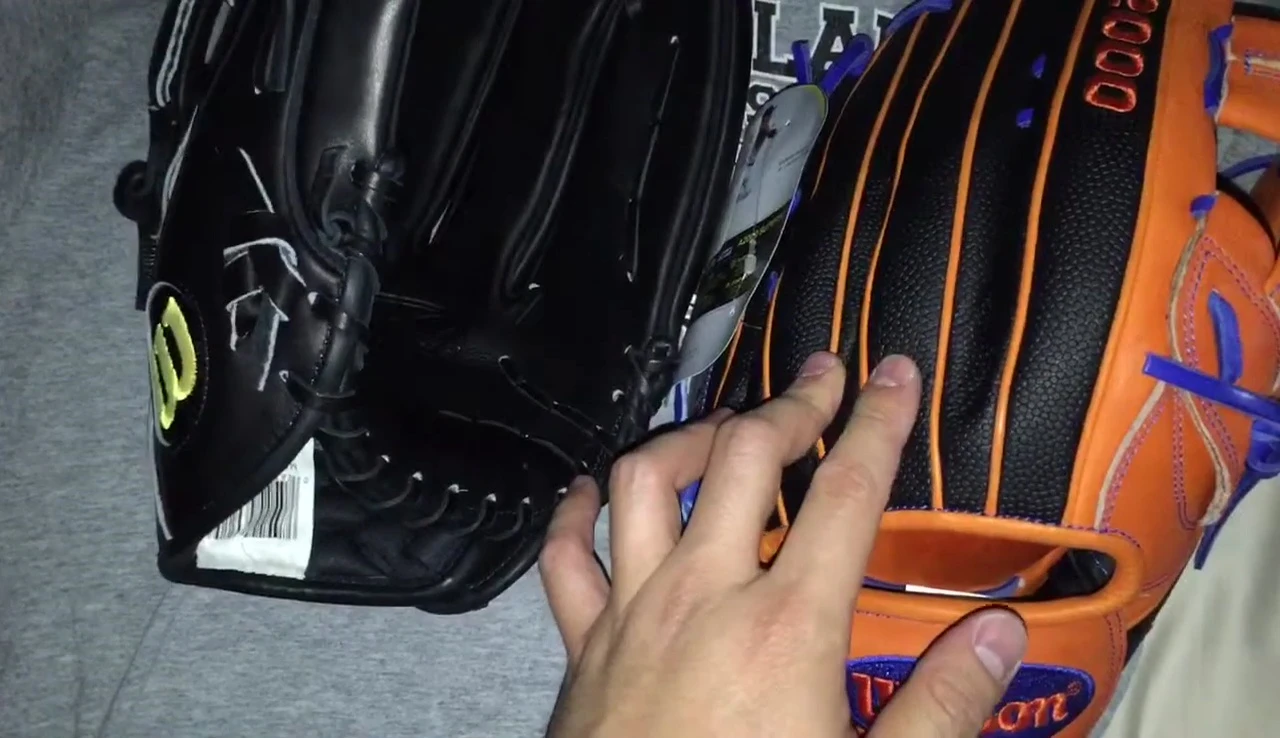 Shot comparing the 1799 model's leather to that of the David Wright 5 glove.