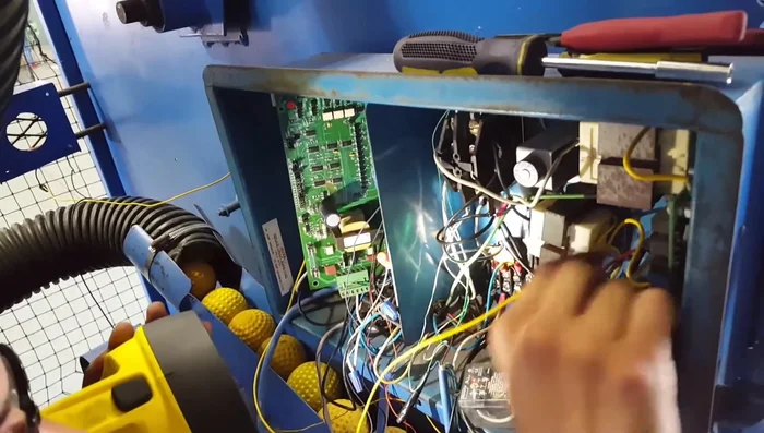 Test After Grounding: After grounding, try turning on the machine. If it still doesn't work, the transformer might be faulty.