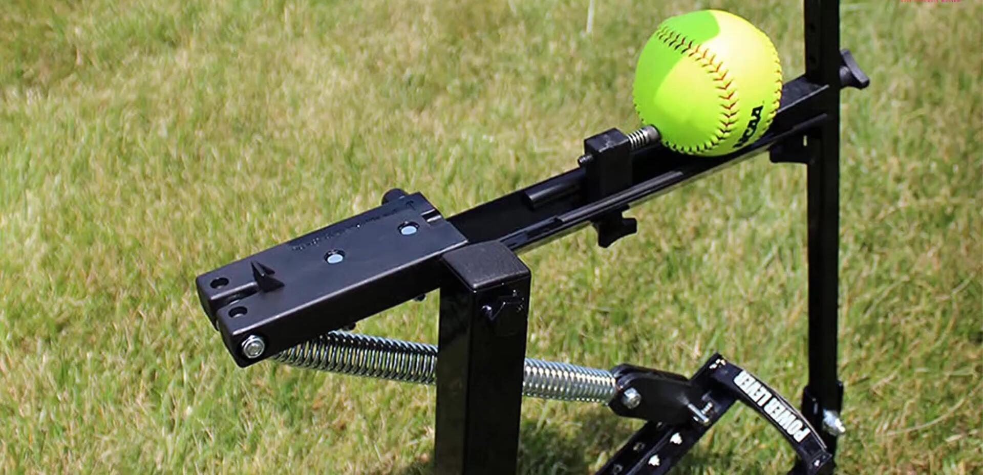 Manual reloading mechanism of the Louisville Slugger Black Flame