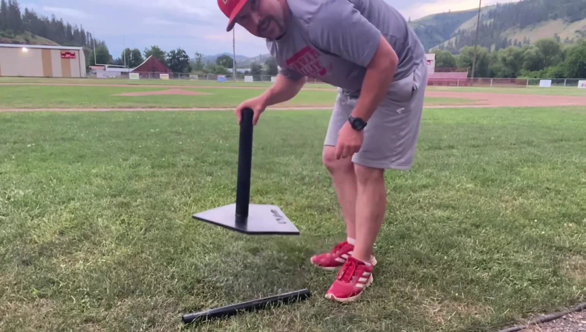 The assembled batting tee.