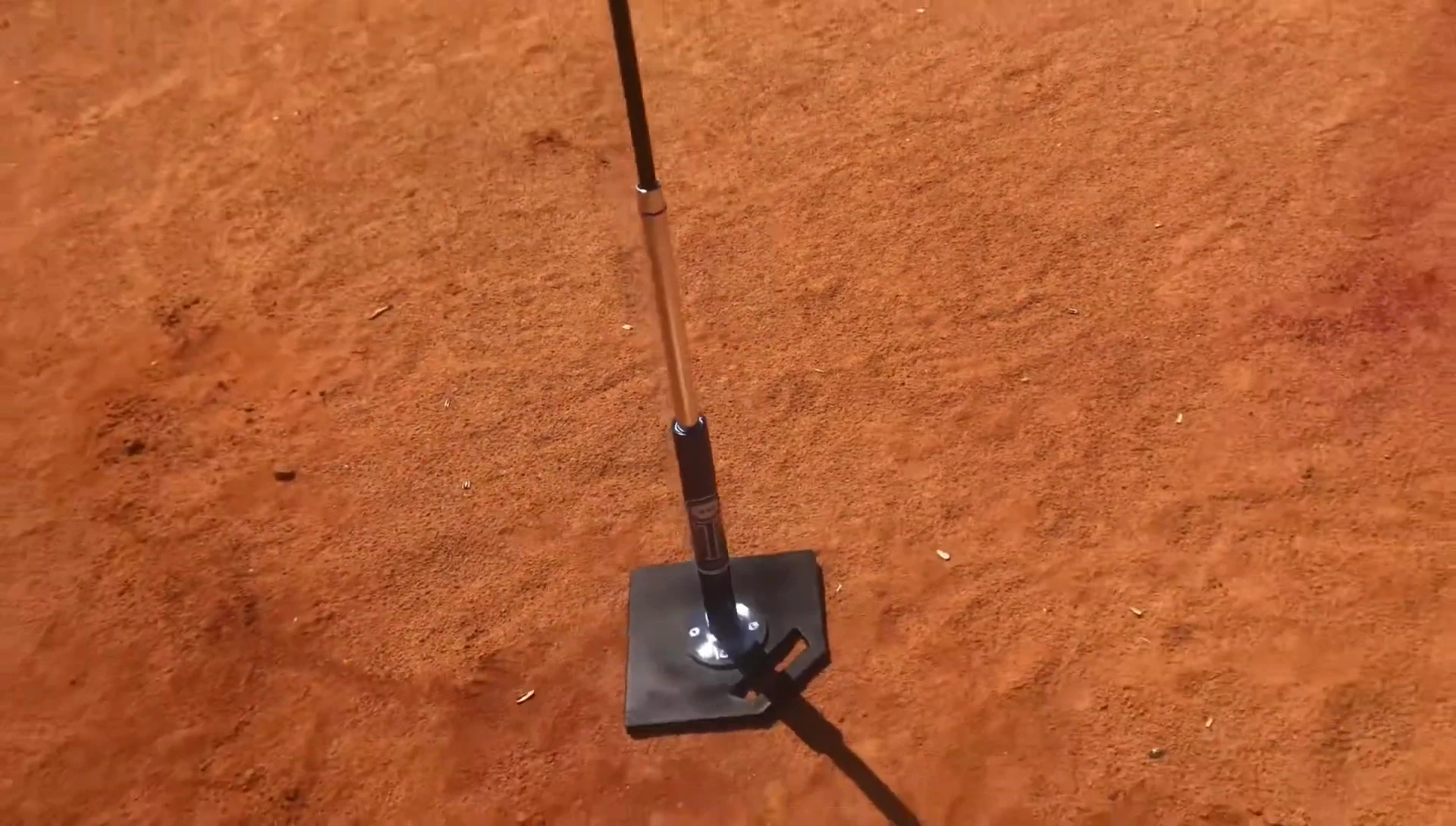 Demonstration of the tee's stability.