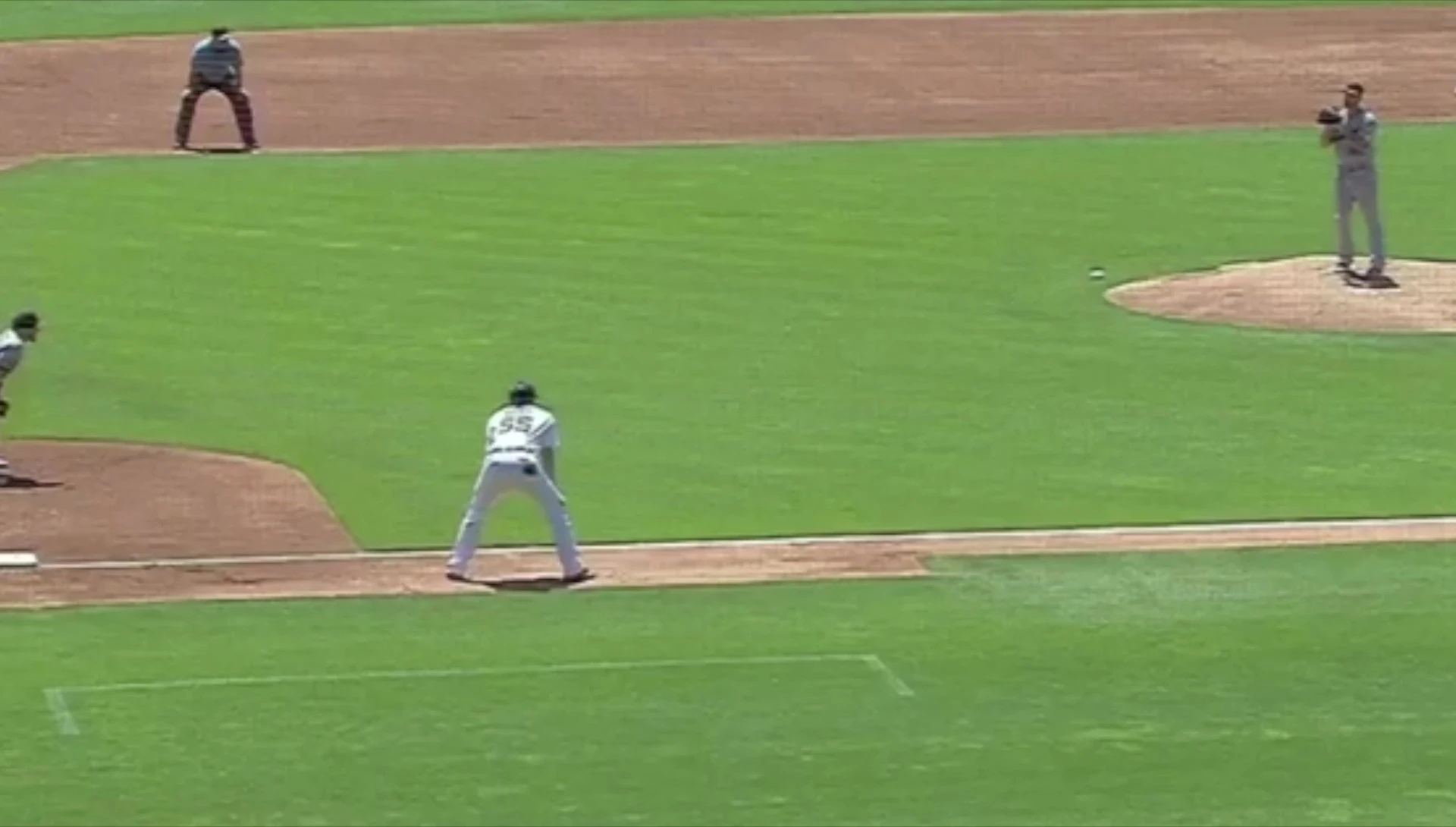 A visual representation of the outdated '3rd to 1st' fake throw strategy.