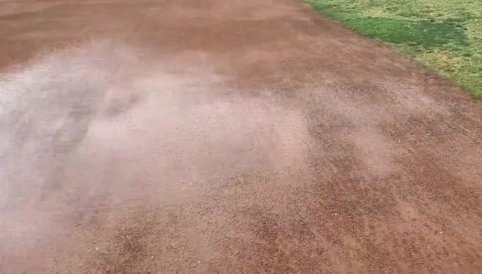 Example of puddling on the surface after thorough watering